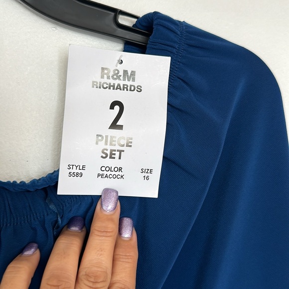 R&M Richard’s 2 piece mother of the bride/groom size 16 in color peacock - Picture 12 of 15